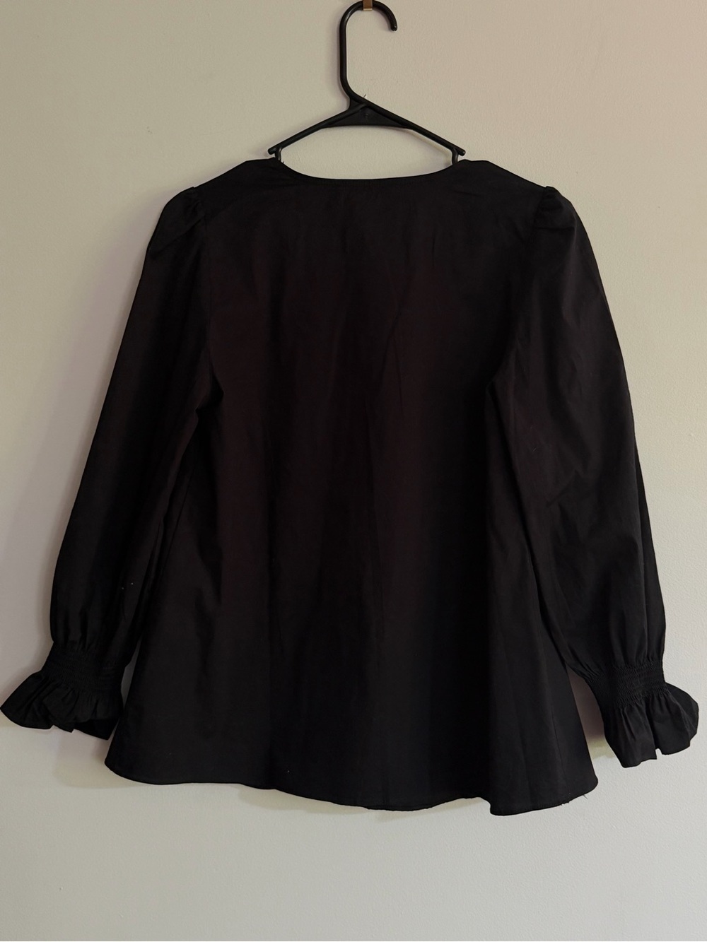 Pomander Place Easton Swing V Neck Long Sleeve Blouse in Black Small Cotton - Picture 8 of 11